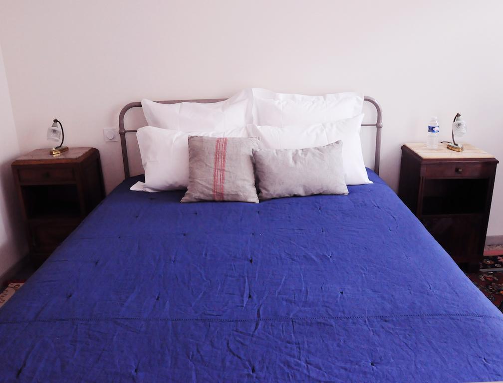 La Grenadine Bed & Breakfast Бордо Стая снимка